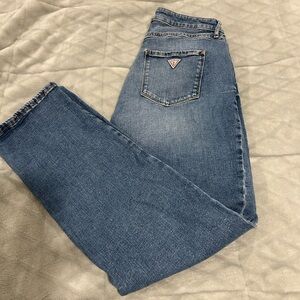 Guess ‘1981 Straight’ Jeans Classic Style